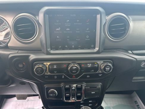 Used 2022 Jeep Wrangler Unlimited Sport w/ Sun And Sound Package AWD/4WD image 22