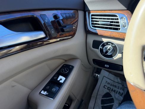 Used 2012 Mercedes-Benz CLS 550 4MATIC image 17