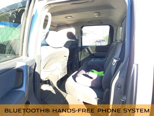 Used 2014 Nissan Titan SV w/ SV Premium Utility Package AWD/4WD image 10