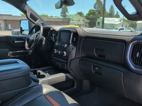Used 2020 GMC Sierra 3500 AT4 w/ AT4 Premium Package AWD/4WD image 14