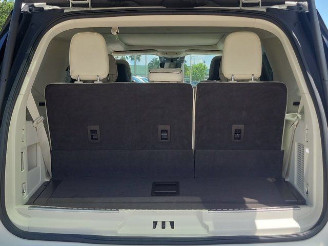 Used 2020 Lincoln Navigator Black Label w/ Cargo Convenience Package AWD/4WD image 30