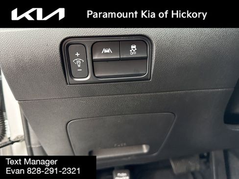 Used 2023 Kia Sorento LX image 22