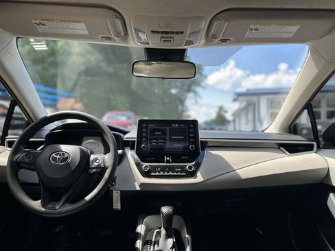 Used 2021 Toyota Corolla LE FWD image 9