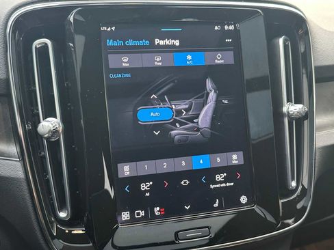 Certified 2023 Volvo XC40 Recharge Ultimate image 28