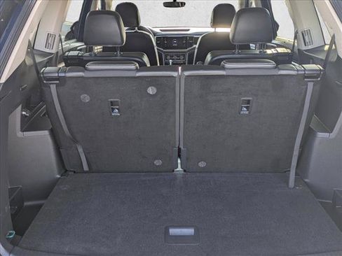 Used 2023 Volkswagen Atlas SE w/ Panoramic Sunroof Package FWD image 6