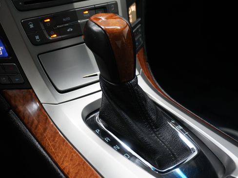 Used 2011 Cadillac CTS Premium image 21