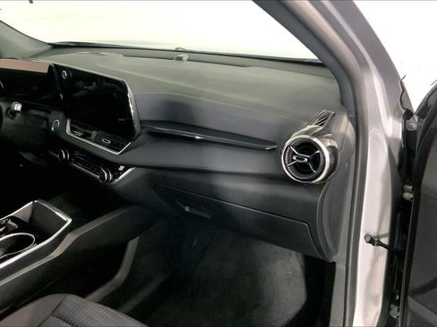 Used 2026 Chevrolet Equinox LT FWD image 16