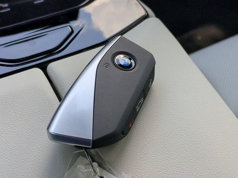 New 2027 BMW 530i RWD image 29
