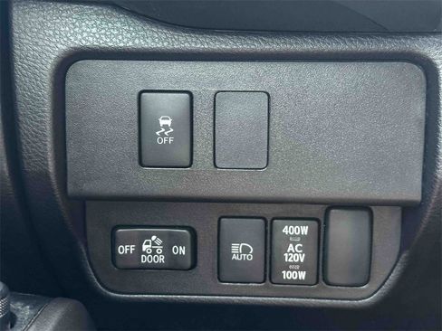 Used 2023 Toyota Tacoma TRD Off-Road image 34