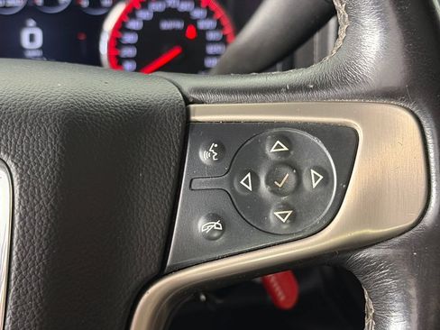 Used 2015 GMC Sierra 2500 Denali w/ Duramax Plus Package AWD/4WD image 18