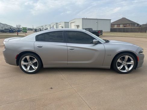 Used 2018 Dodge Charger R/T image 6