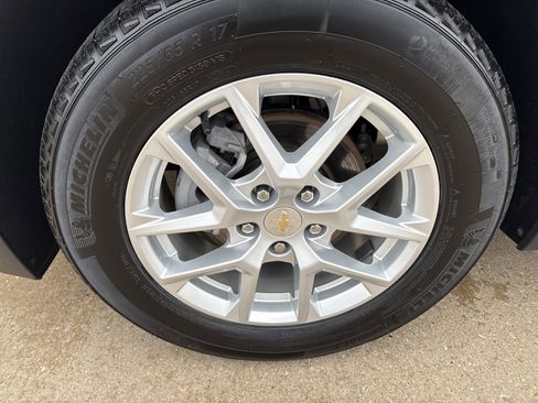 Used 2024 Chevrolet Equinox LT w/ LPO, Floor Liner Package image 9