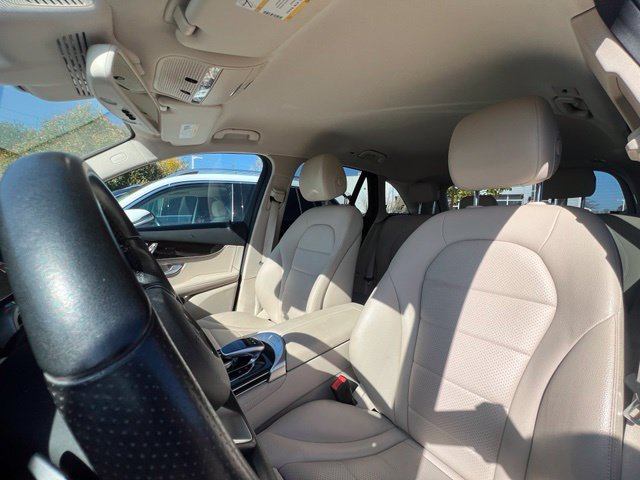 Used 2017 Mercedes-Benz GLC 300 4MATIC image 21