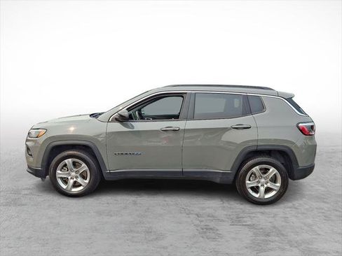 Certified 2024 Jeep Compass Latitude AWD/4WD image 2
