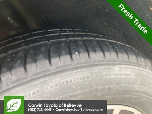 Used 2019 Volkswagen Jetta SE FWD image 14