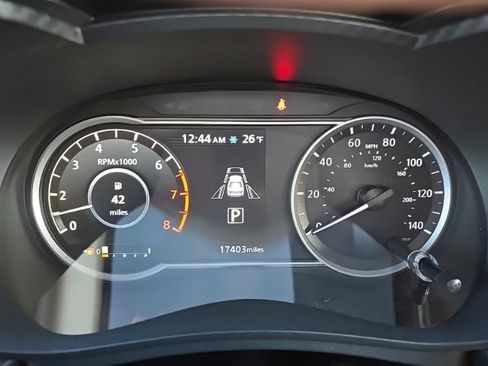 Used 2024 Nissan Versa SR w/ Trunk Package image 13