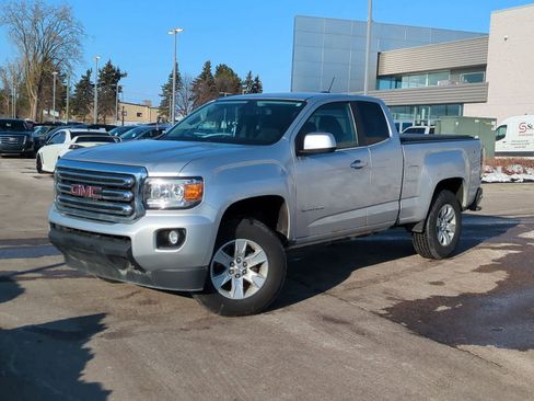 Used 2015 GMC Canyon SLE image 1