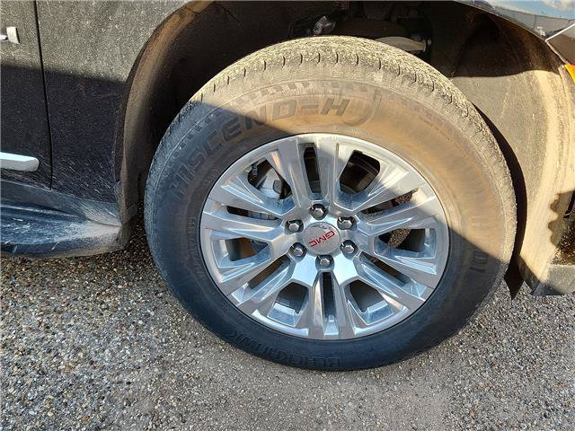 Used 2024 GMC Yukon Denali RWD image 5