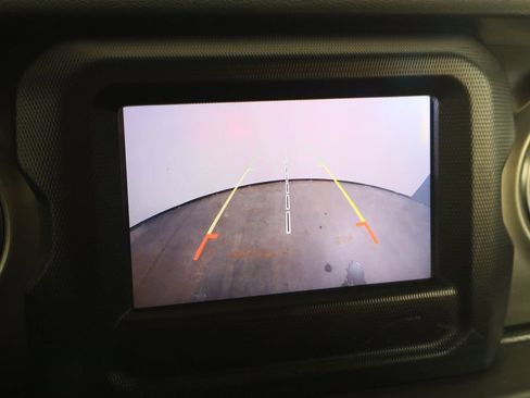 Used 2019 Jeep Wrangler Rubicon w/ LED Lighting Group image 33