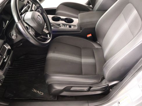 Used 2023 Honda Civic Sport image 10