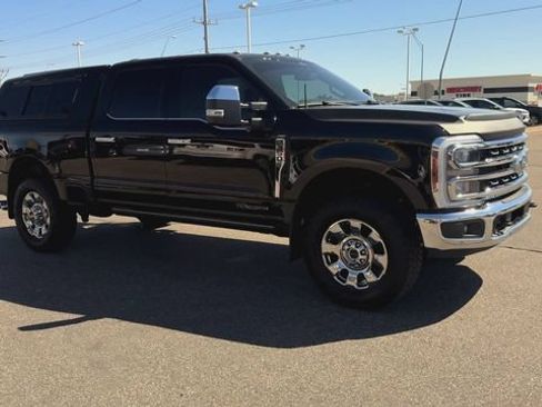 Used 2025 Ford F350 Lariat w/ Lariat Ultimate Package AWD/4WD image 2
