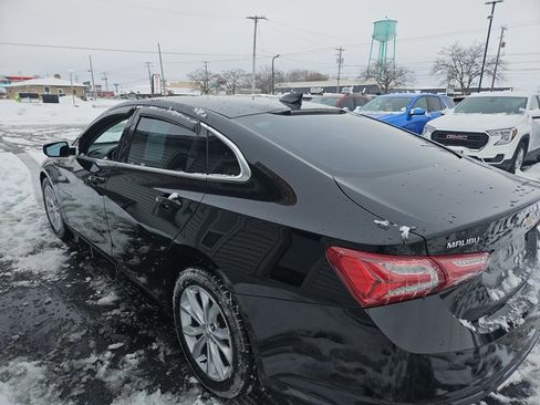 Used 2019 Chevrolet Malibu LT w/ Driver Confidence Package image 3