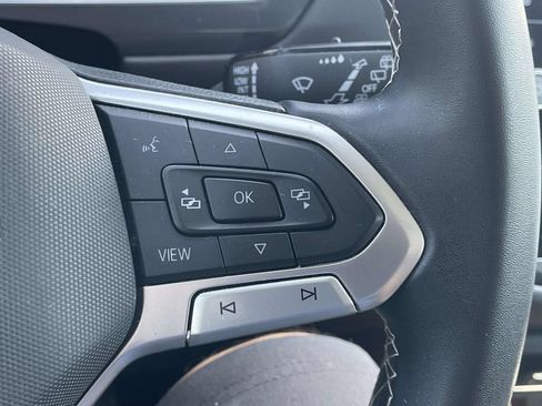 Certified 2022 Volkswagen Tiguan SE FWD image 26