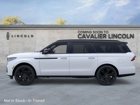 New 2026 Lincoln Navigator L Black Label AWD/4WD image 3