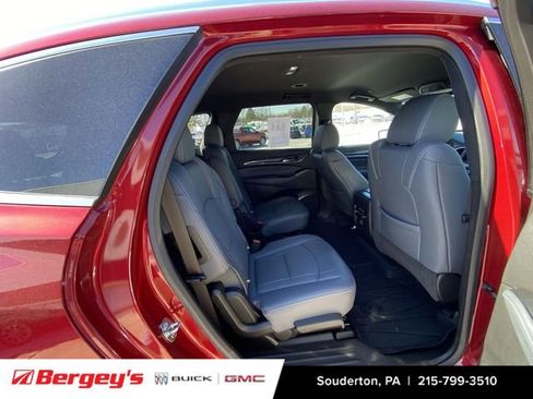 Certified 2023 Buick Enclave Essence image 25