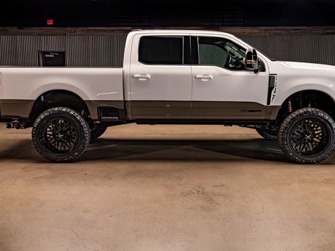 Used 2026 Ford F250 4x4 Crew Cab Super Duty image 11