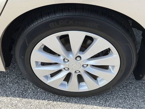 Used 2014 Honda Accord EX-L image 11