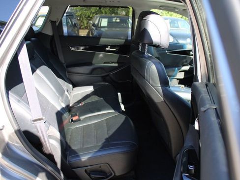 Used 2017 Kia Sorento SX FWD image 35