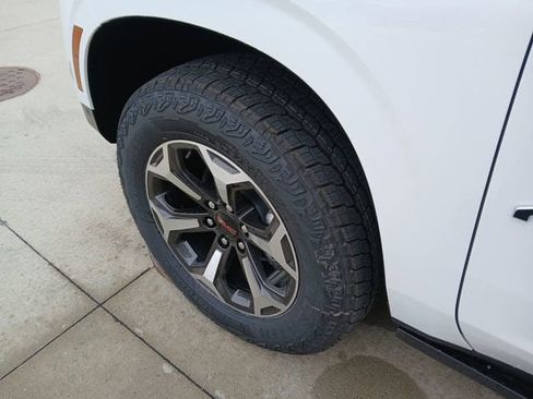 New 2026 GMC Yukon AT4 Ultimate AWD/4WD image 40