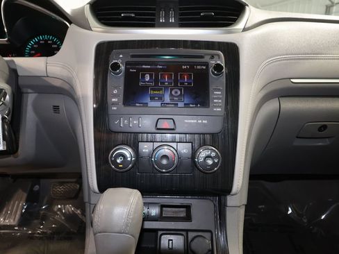 Used 2017 Chevrolet Traverse LT FWD image 10