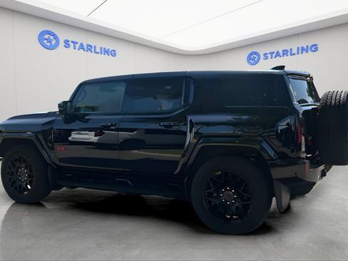Certified 2025 GMC Hummer EV 2X w/ LPO, Sport Package AWD/4WD image 5