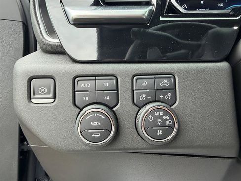 Used 2023 Chevrolet Silverado 1500 LTZ w/ Z71 Off-Road Package AWD/4WD image 35