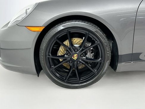 Used 2018 Porsche 911 Carrera RWD image 17
