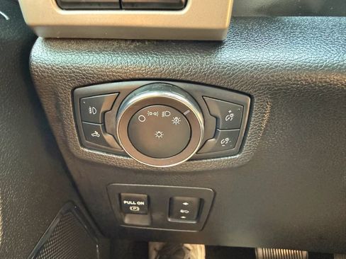 Used 2019 Ford F150 Lariat w/ Equipment Group 502A Luxury RWD image 26