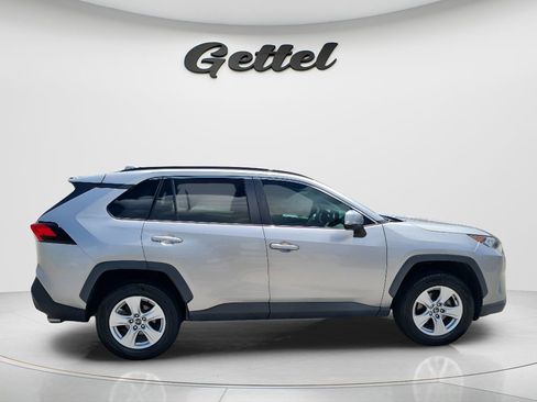 Certified 2020 Toyota RAV4 XLE FWD image 5