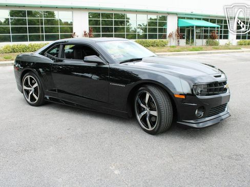 Used 2011 Chevrolet Camaro SS w/ RS Package image 38