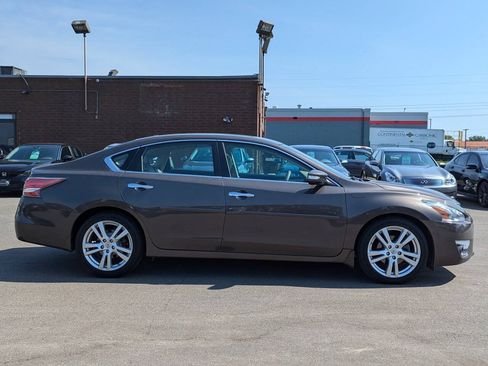 Used 2014 Nissan Altima 3.5 SL w/ Technology Package FWD image 5