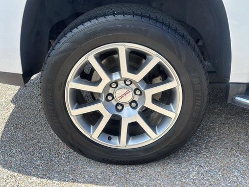 Used 2018 GMC Yukon Denali image 11