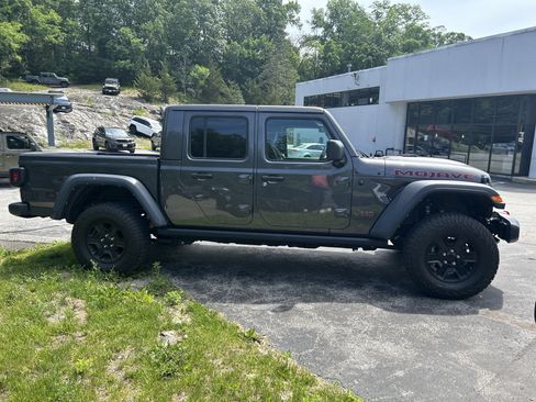 Used 2022 Jeep Gladiator Mojave w/ Cold Weather Group AWD/4WD image 12
