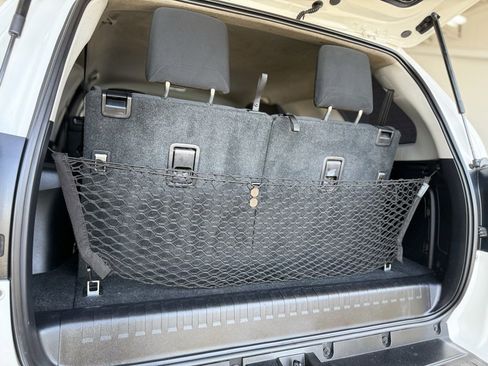 Used 2016 Toyota 4Runner SR5 image 9