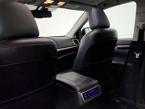 Used 2015 Toyota Highlander Limited Platinum FWD image 48