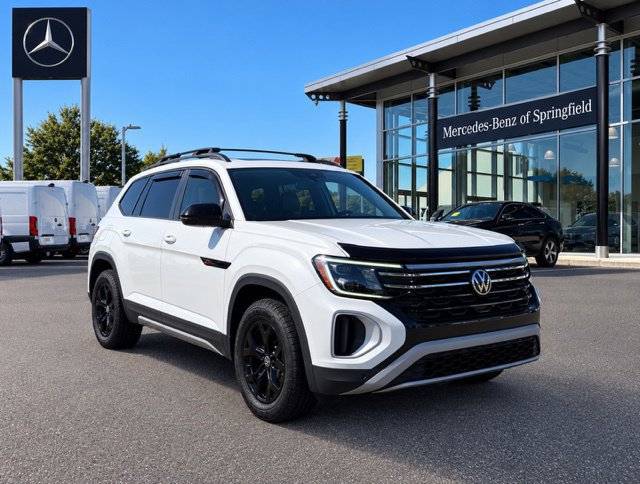 Used 2024 Volkswagen Atlas Peak Edition SEL AWD/4WD image 1