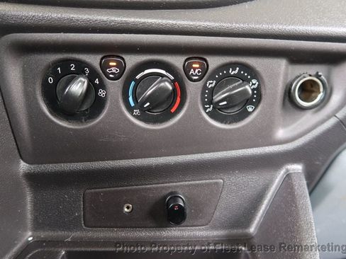 Used 2019 Ford Transit 250 138 RWD image 24