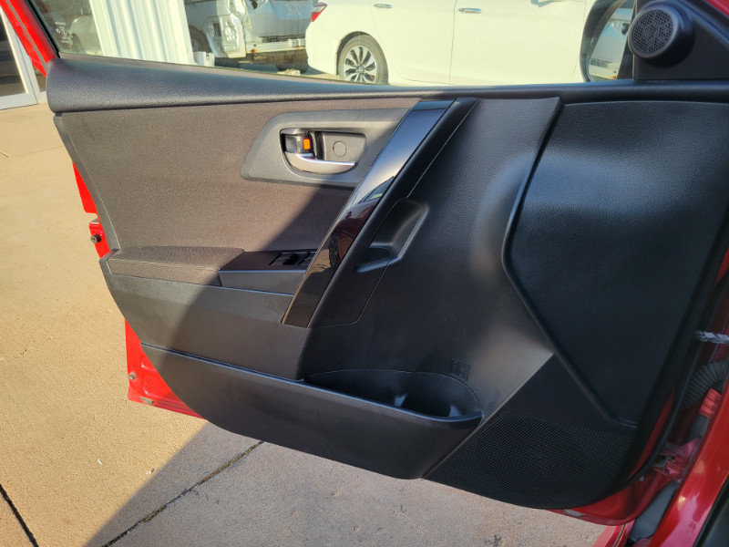 Used 2018 Toyota Corolla iM w/ All-Weather Mat Package FWD image 18