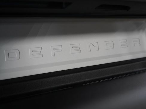 Used 2025 Land Rover Defender 110 S AWD/4WD image 39