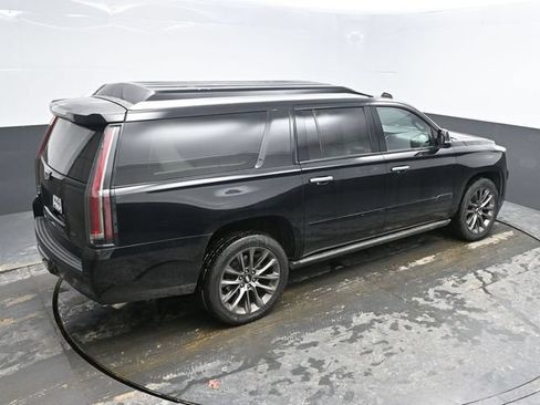 Used 2020 Cadillac Escalade ESV Platinum w/ Escalade Sport Edition AWD/4WD image 46